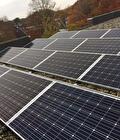 Zonnepanelen op een dak